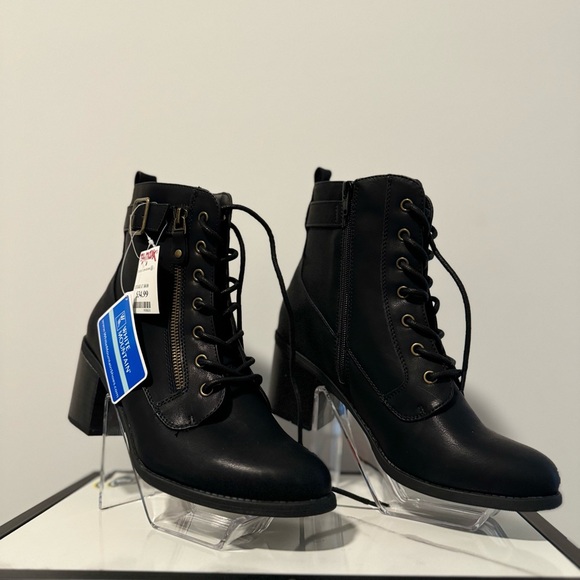 White Mountain Shoes - White Mountain black boots